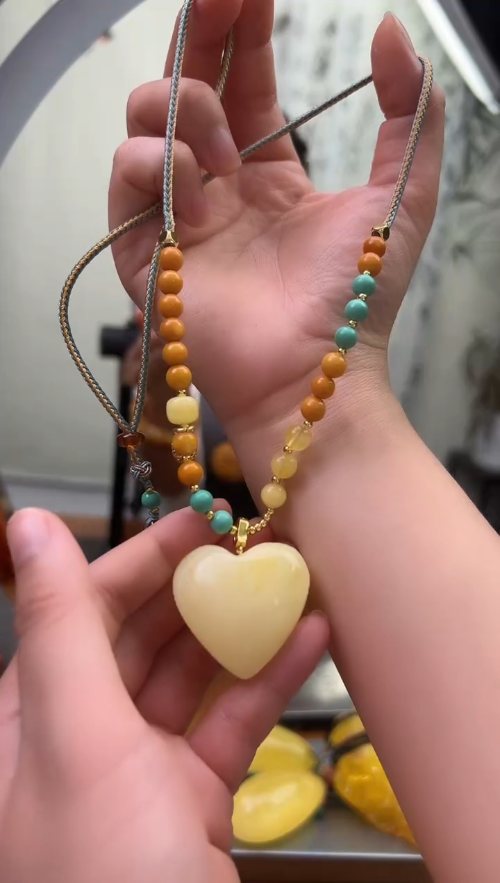 未镶嵌琥珀裸石蜜蜡吊坠