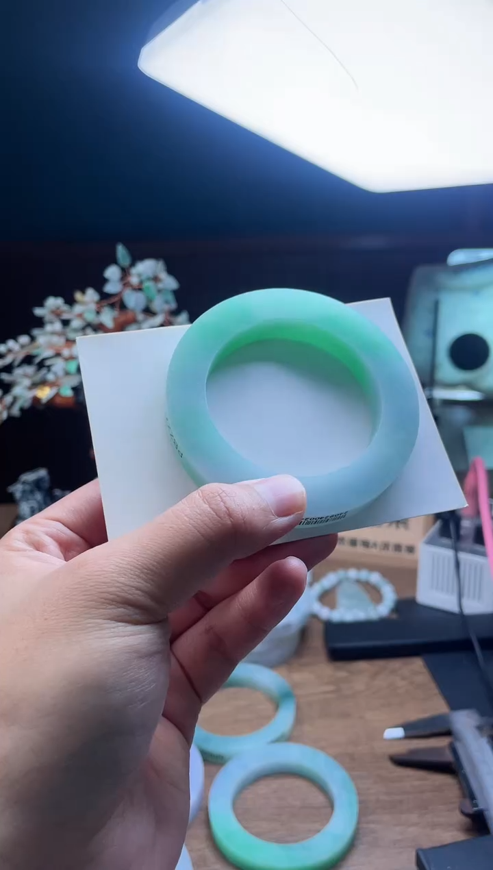 【闪购商品】定制翡翠手镯未镶嵌定制