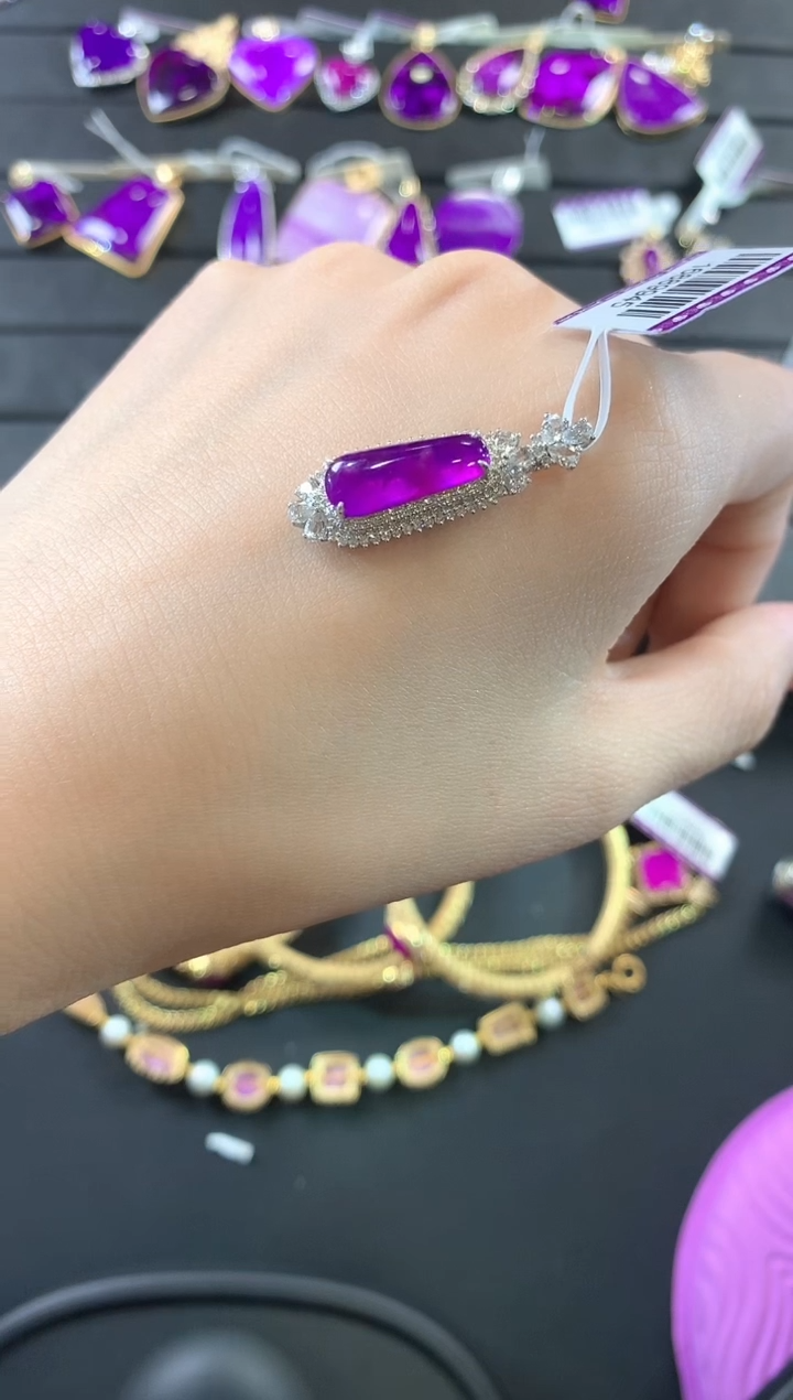 【闪购商品】苏纪石（舒俱来）.18K金镶嵌舒俱来吊坠