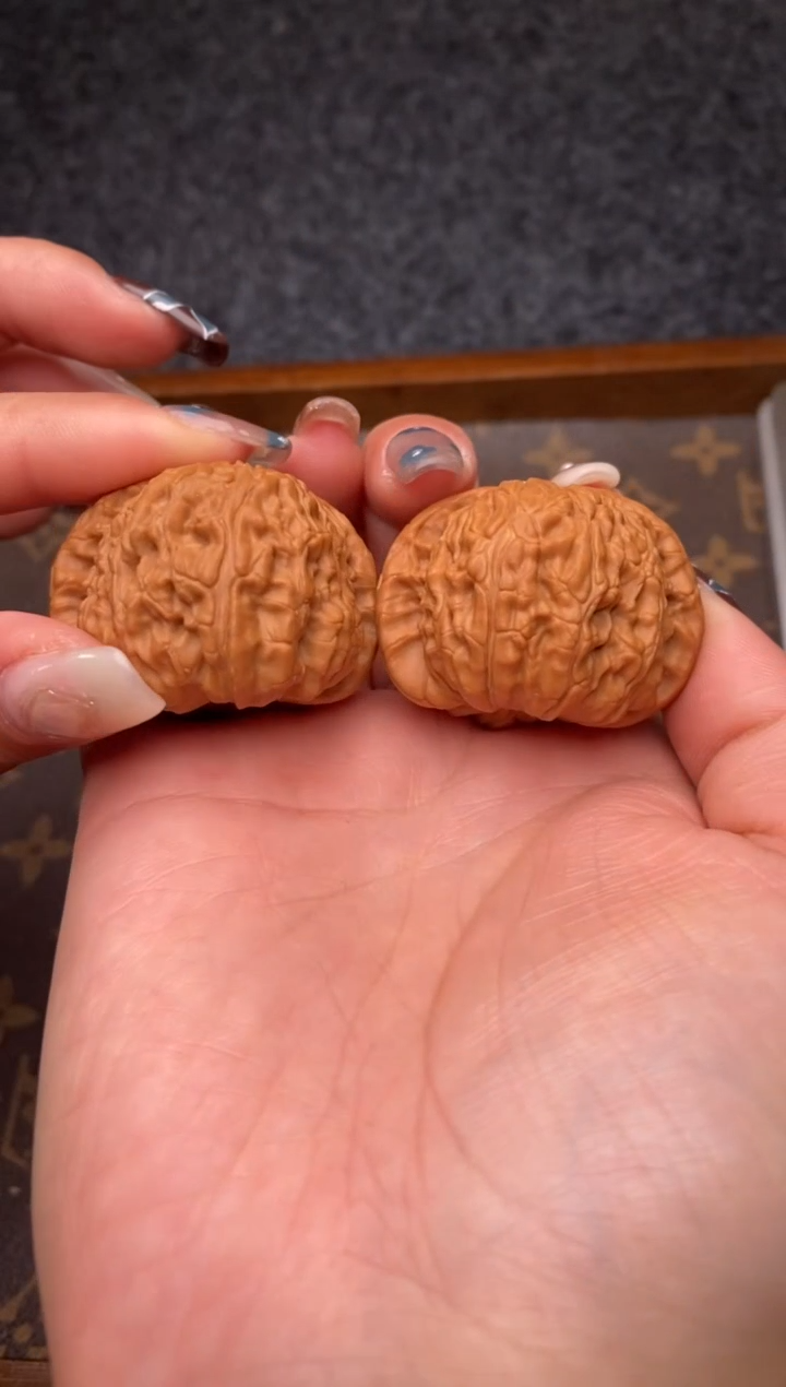 把件文玩核桃B228号41尺球白