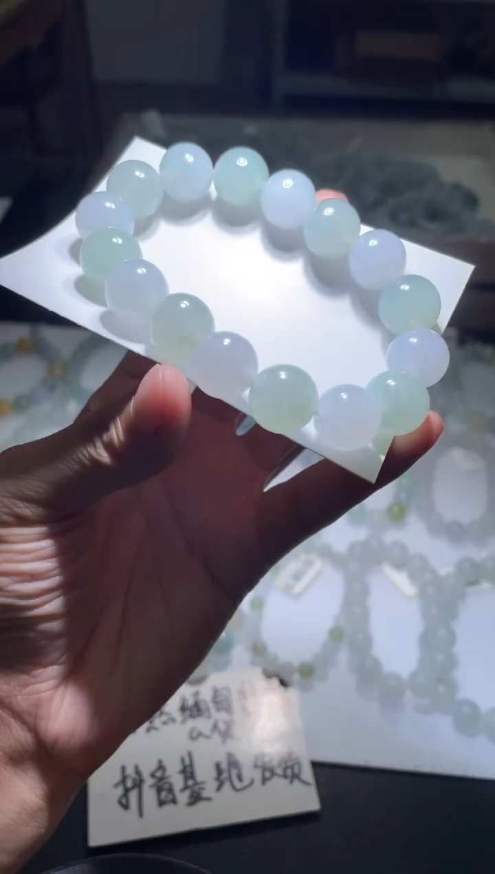 定制翡翠未镶嵌翡翠手串