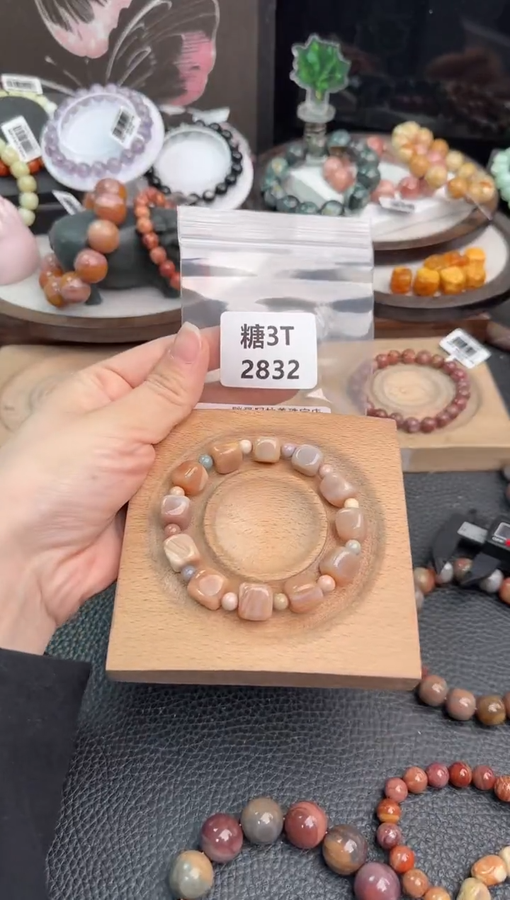 未镶嵌手链石英质玉妮*?3T2832