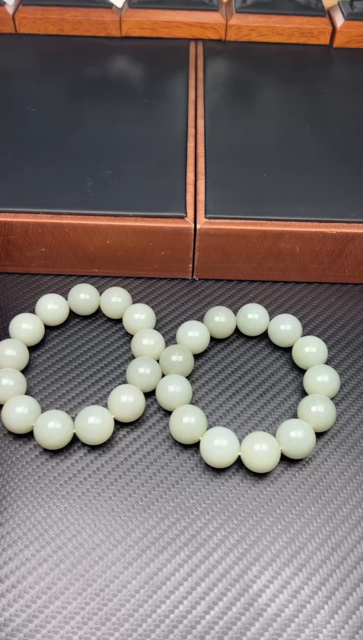 未镶嵌手串和田玉且末微色差近矿卡18多样性发货拍一发一