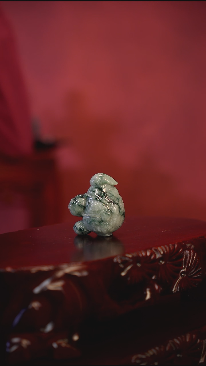 未镶嵌摆件翡翠龙猫