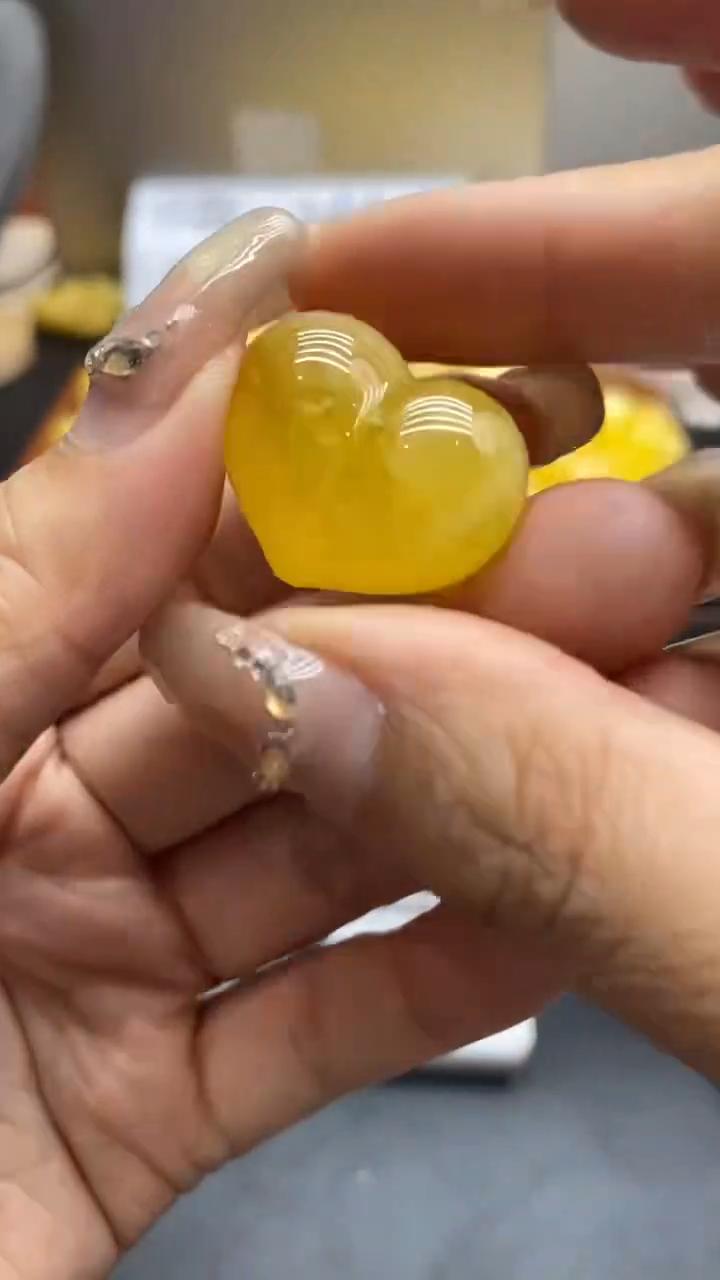 琥珀未镶嵌珠宝奇石1685