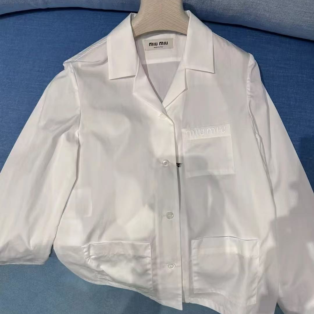 99新 MIU MIU/缪缪 MIUMIU24早秋新款白色字母口袋衬衫36码
