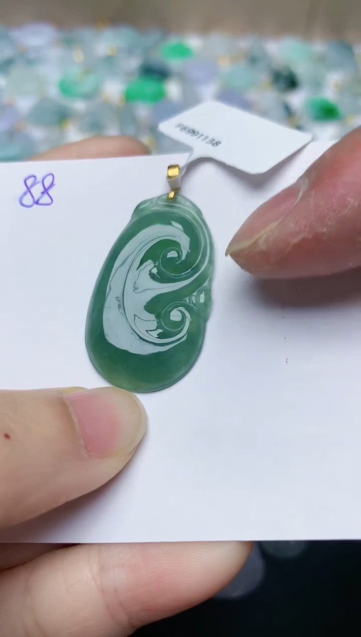 【闪购商品】翡翠颈饰18K金镶嵌天然翡翠A货    88