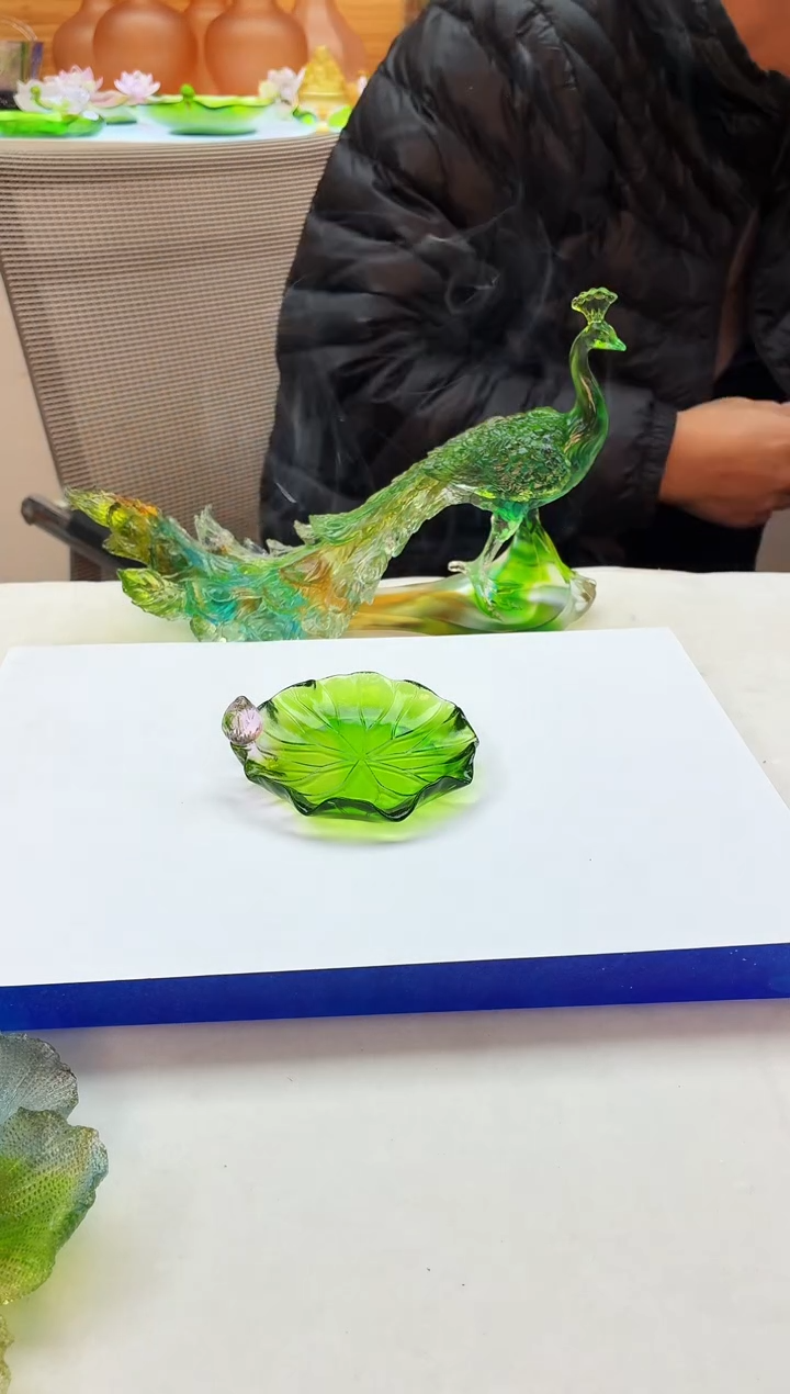 手工艺品琉璃绿色荷花杯碟9.5公分