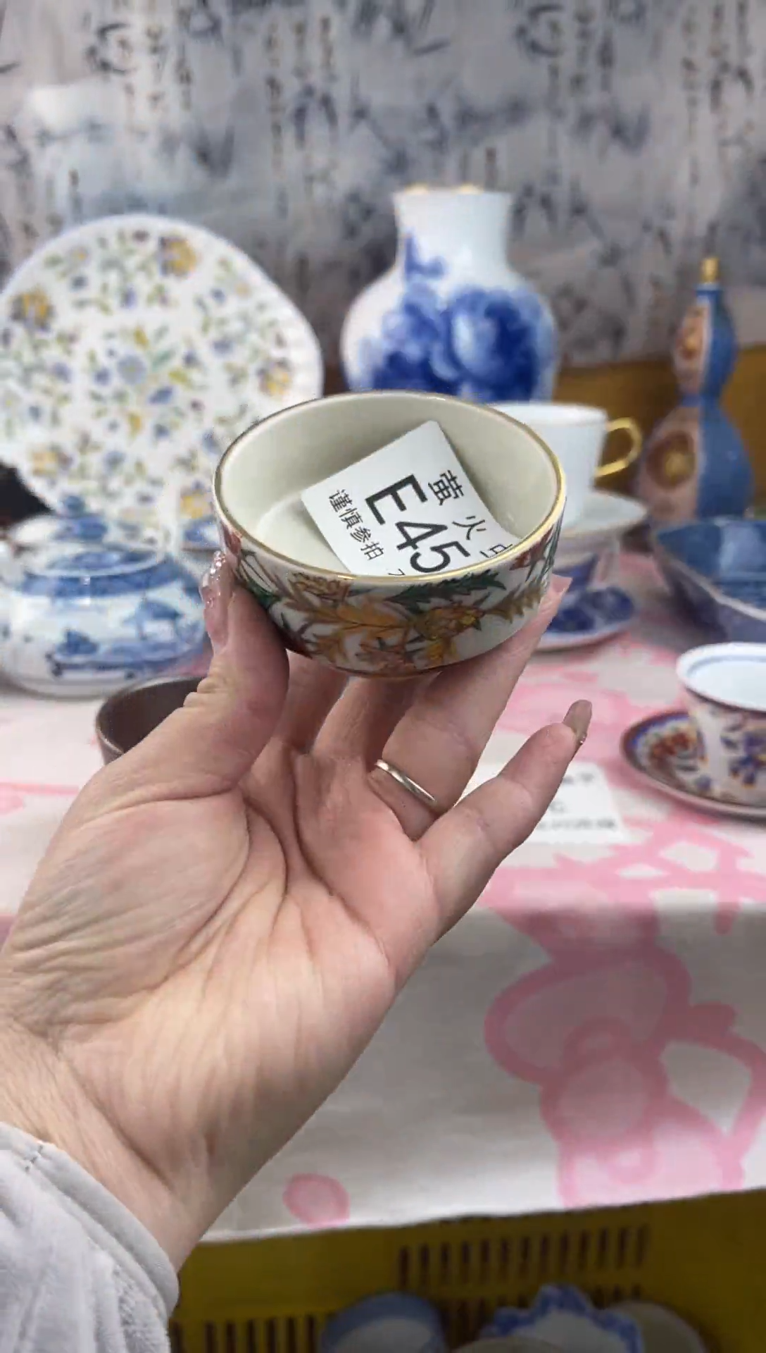 瓷片太****在EEEEEEE瓷片453