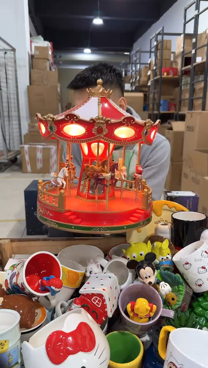 树脂原盒旋转木马摆件 要有开箱视频 不退不换