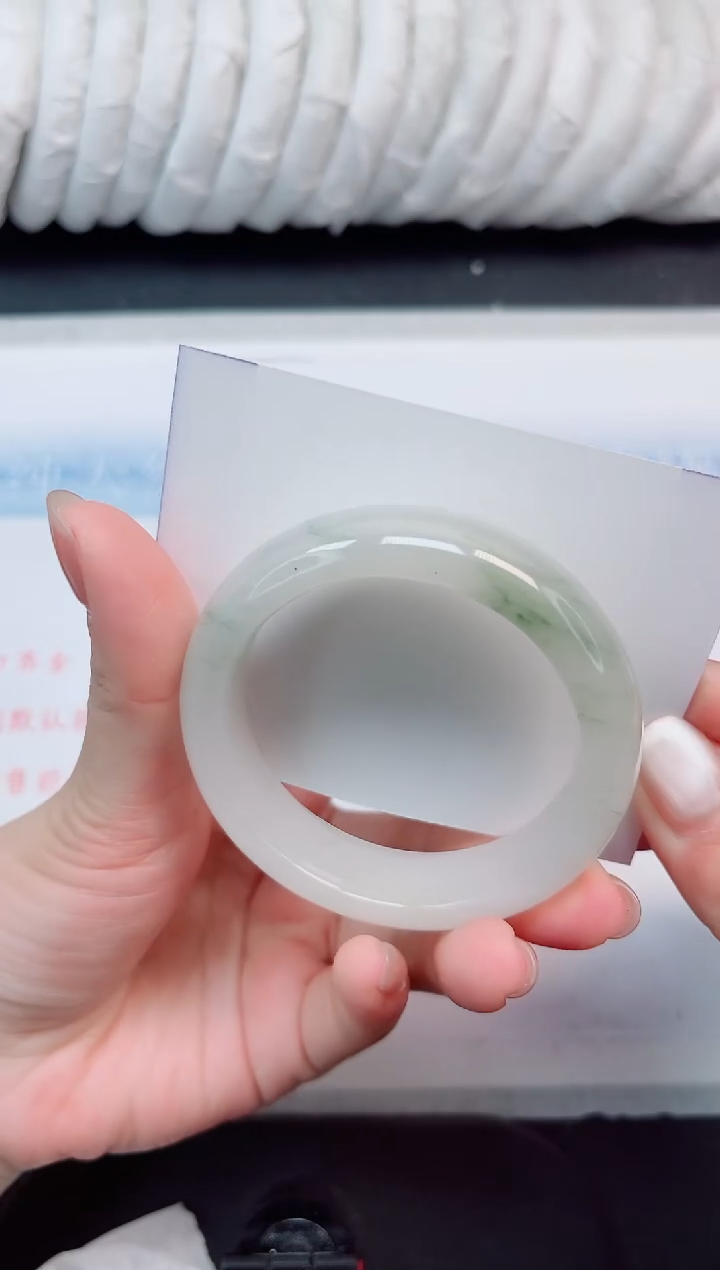 【闪购商品】石英质玉手镯未镶嵌125#50.3