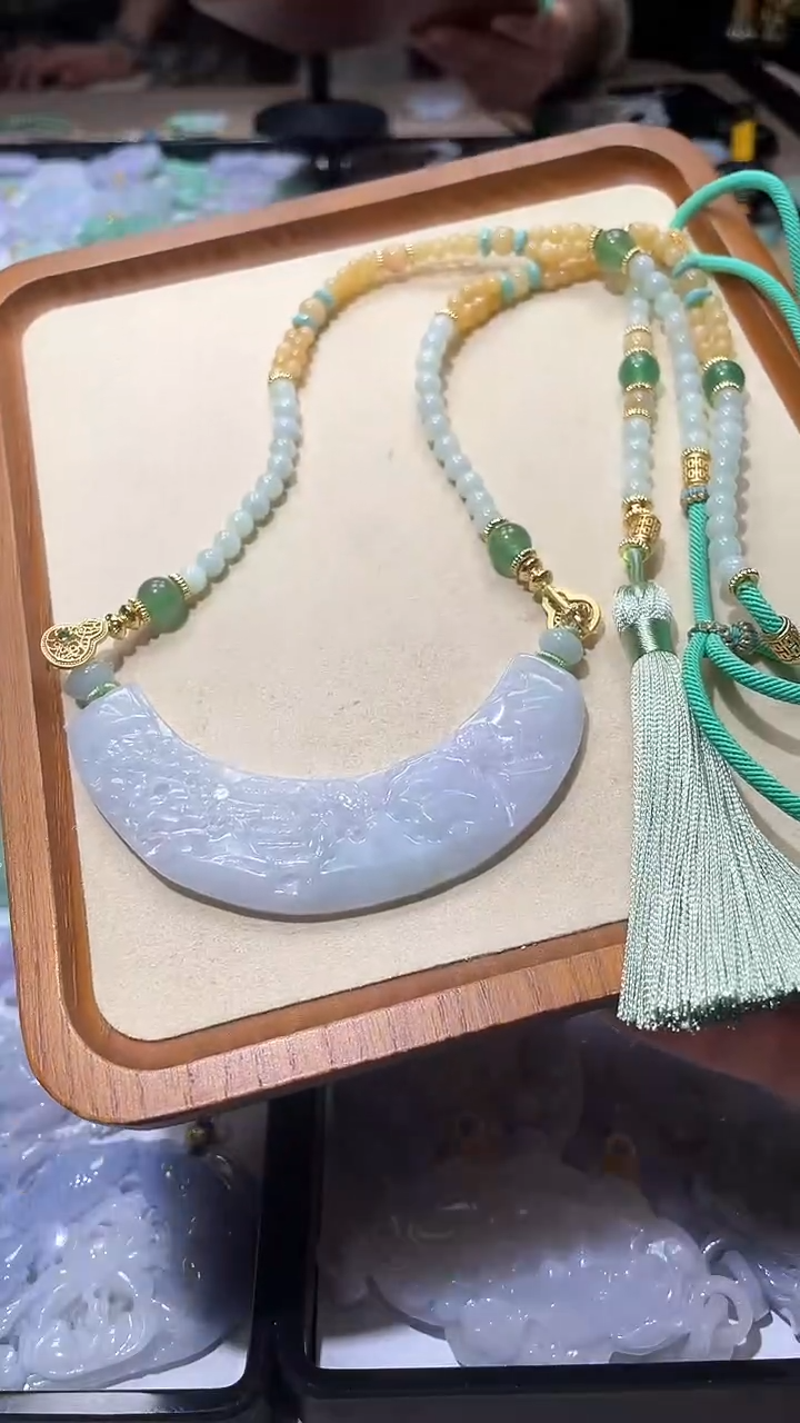 【闪购商品】翡翠颈饰未镶嵌吊坠