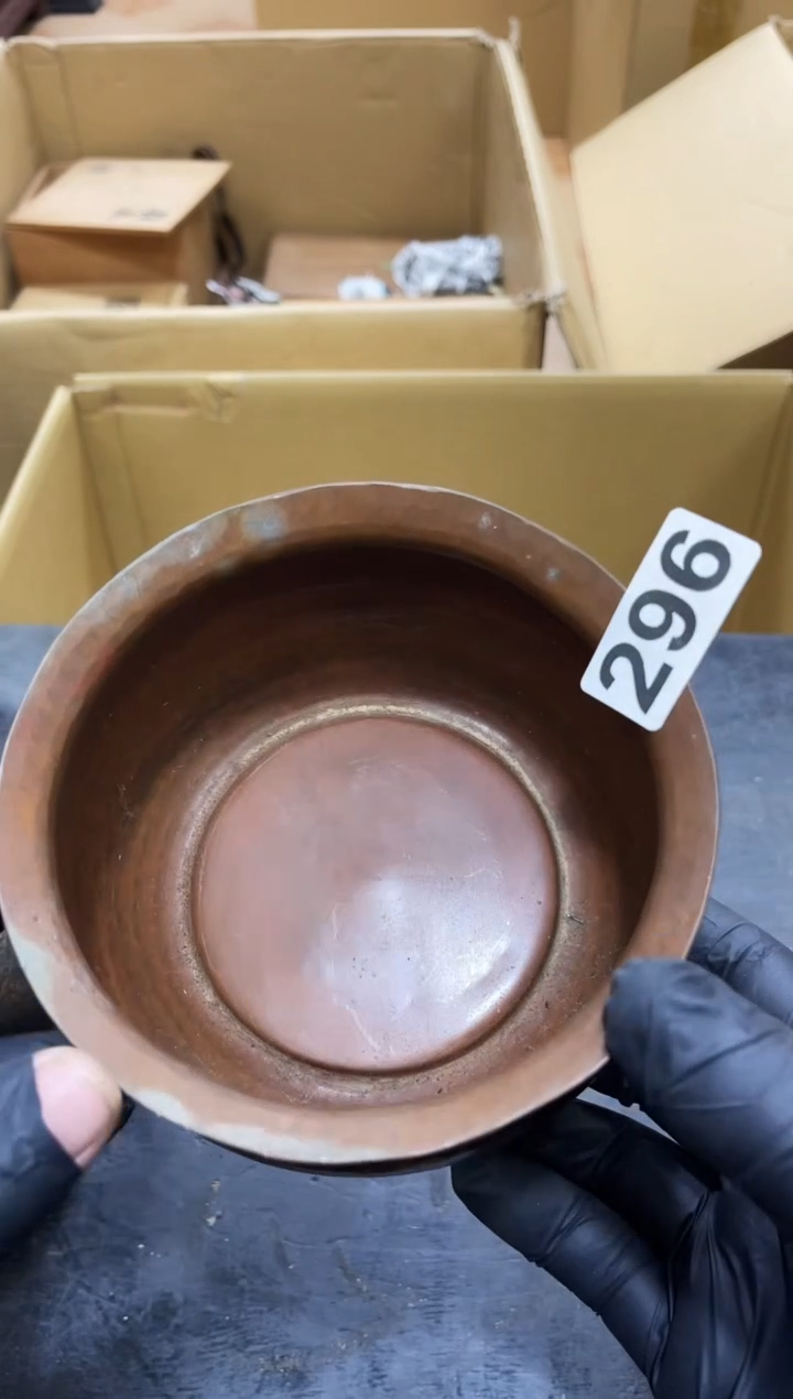 莫*如图所示 阁集工艺品