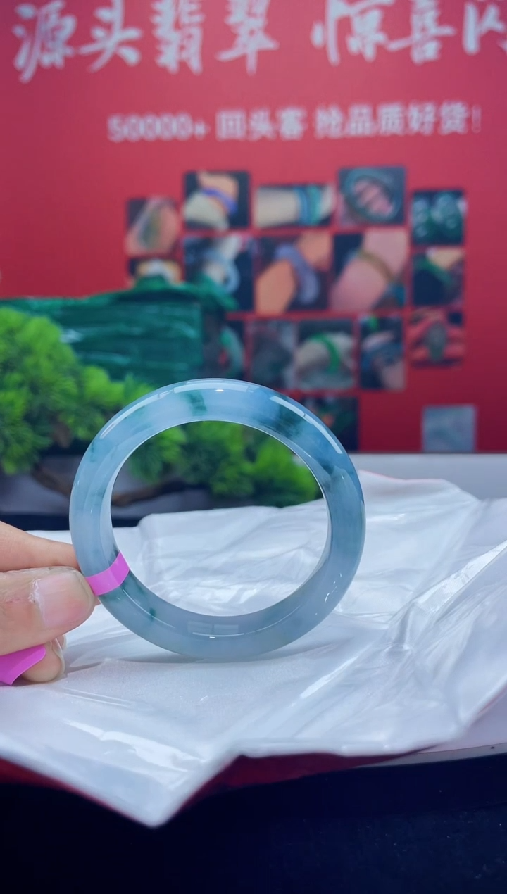 翡翠手镯未镶嵌手镯1