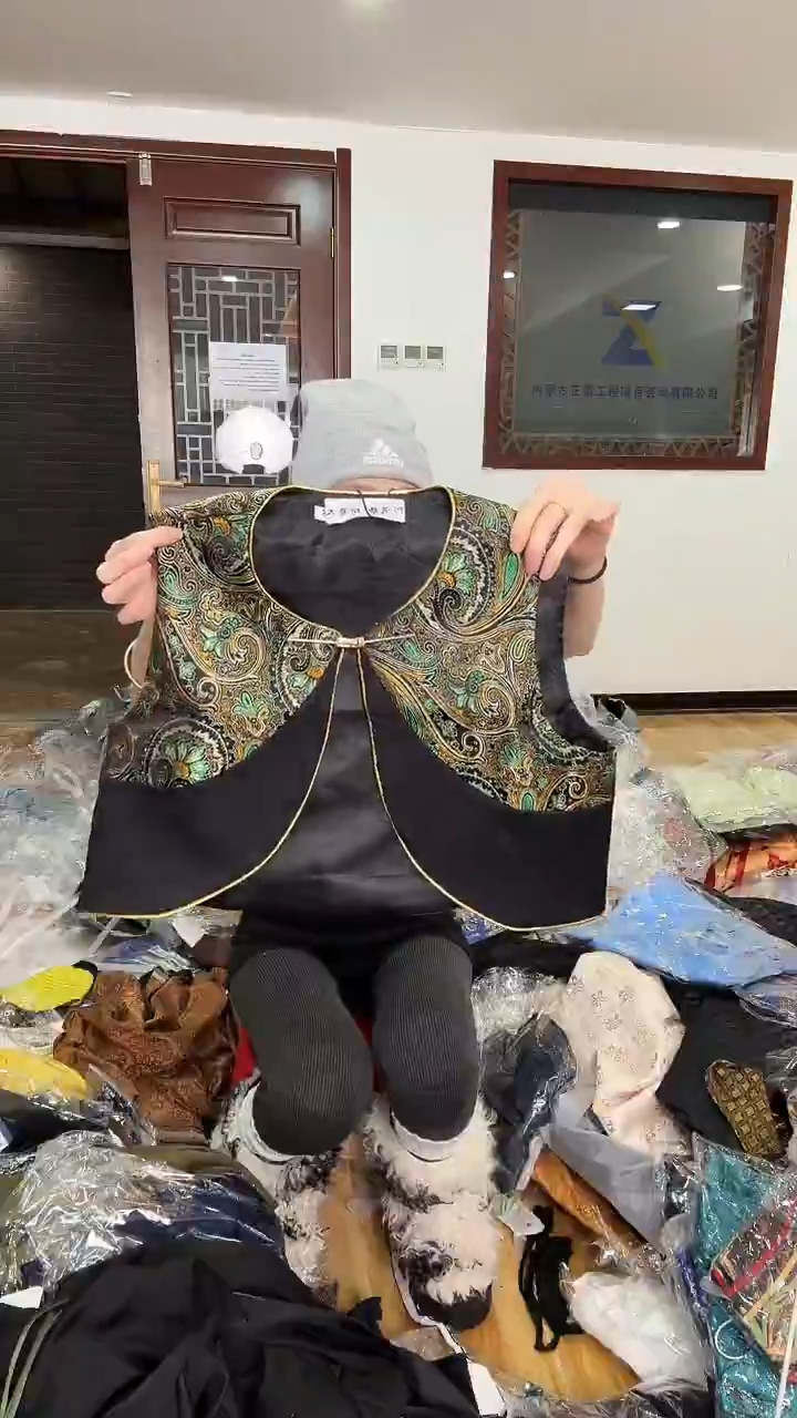 S码         95斤  马甲