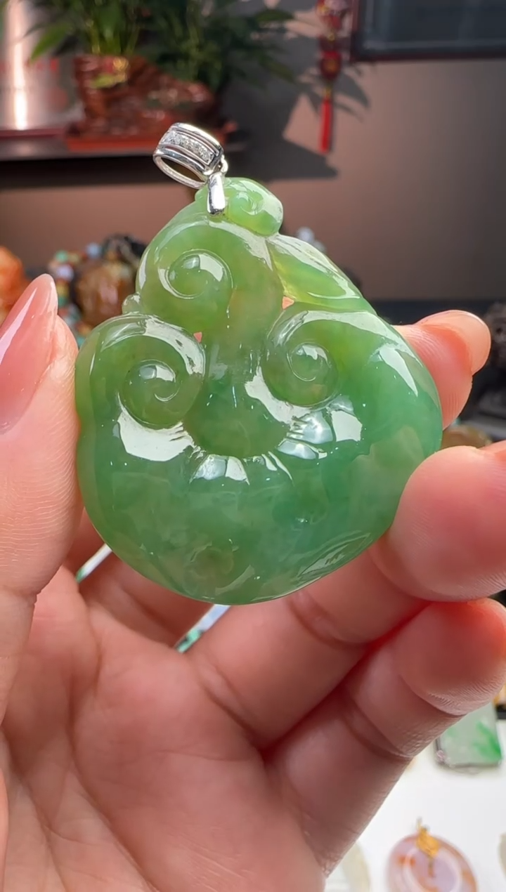 【闪购商品】翡翠吊坠(不含链)18K金镶嵌天然缅甸A货翡翠吊坠