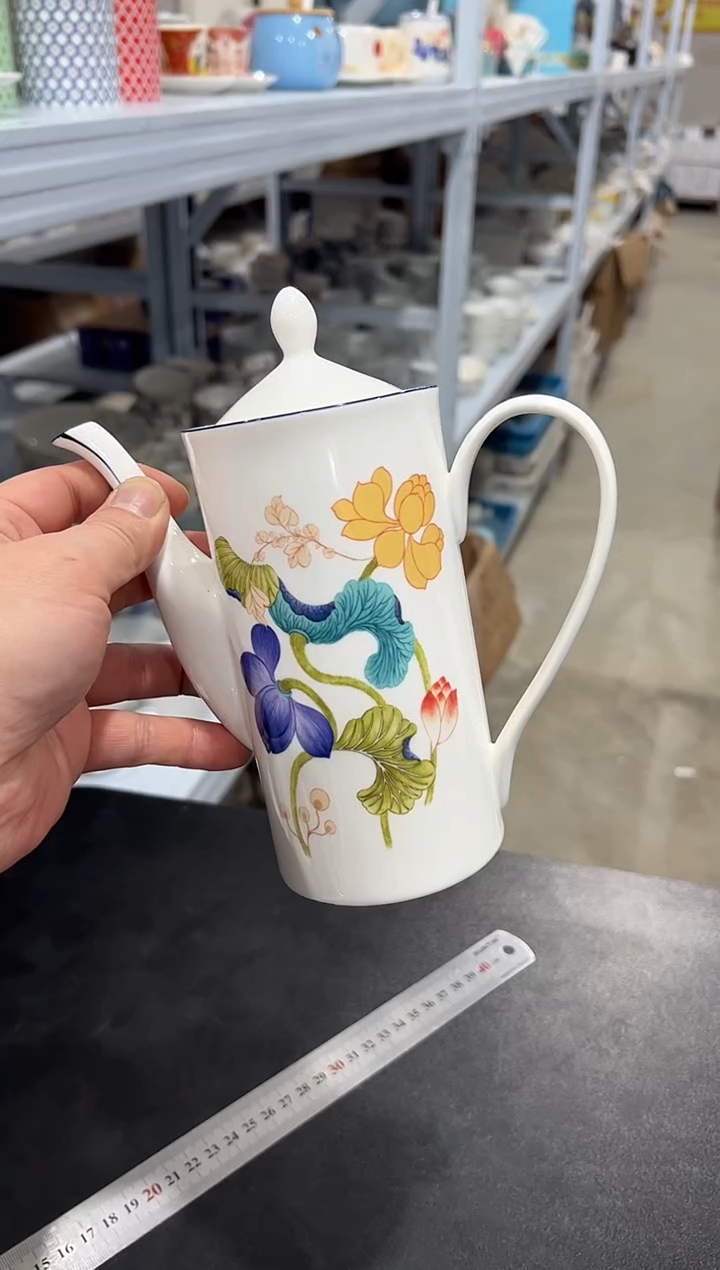 杯子骨瓷（简装）荷花壶一个