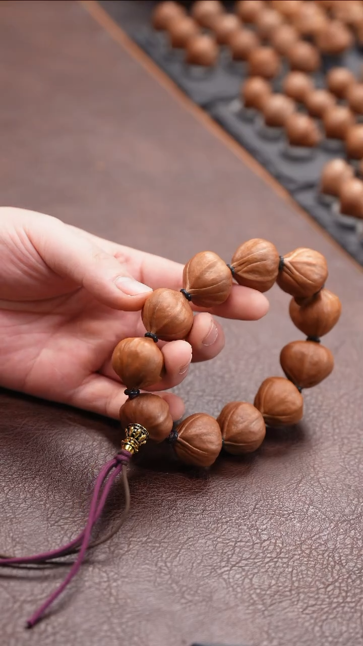 吊坠橄榄核德庆王蒜头2.4左右