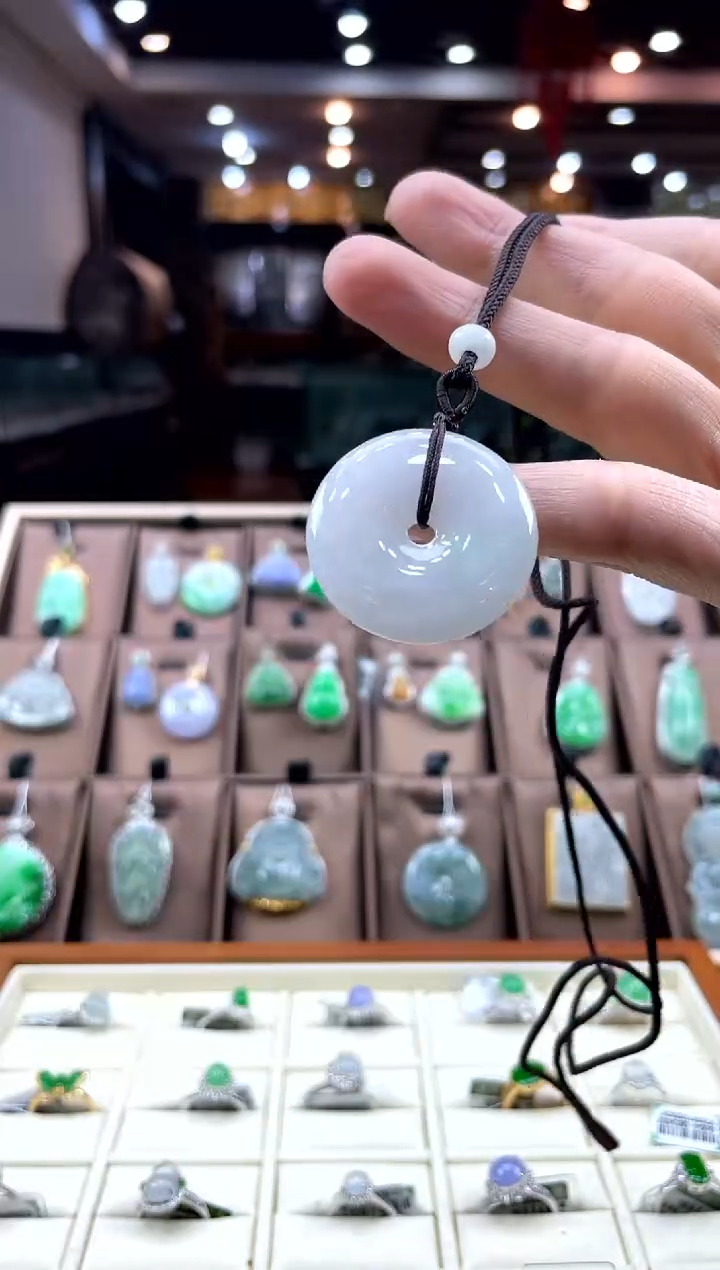 【闪购商品】翡翠颈饰未镶嵌平安扣