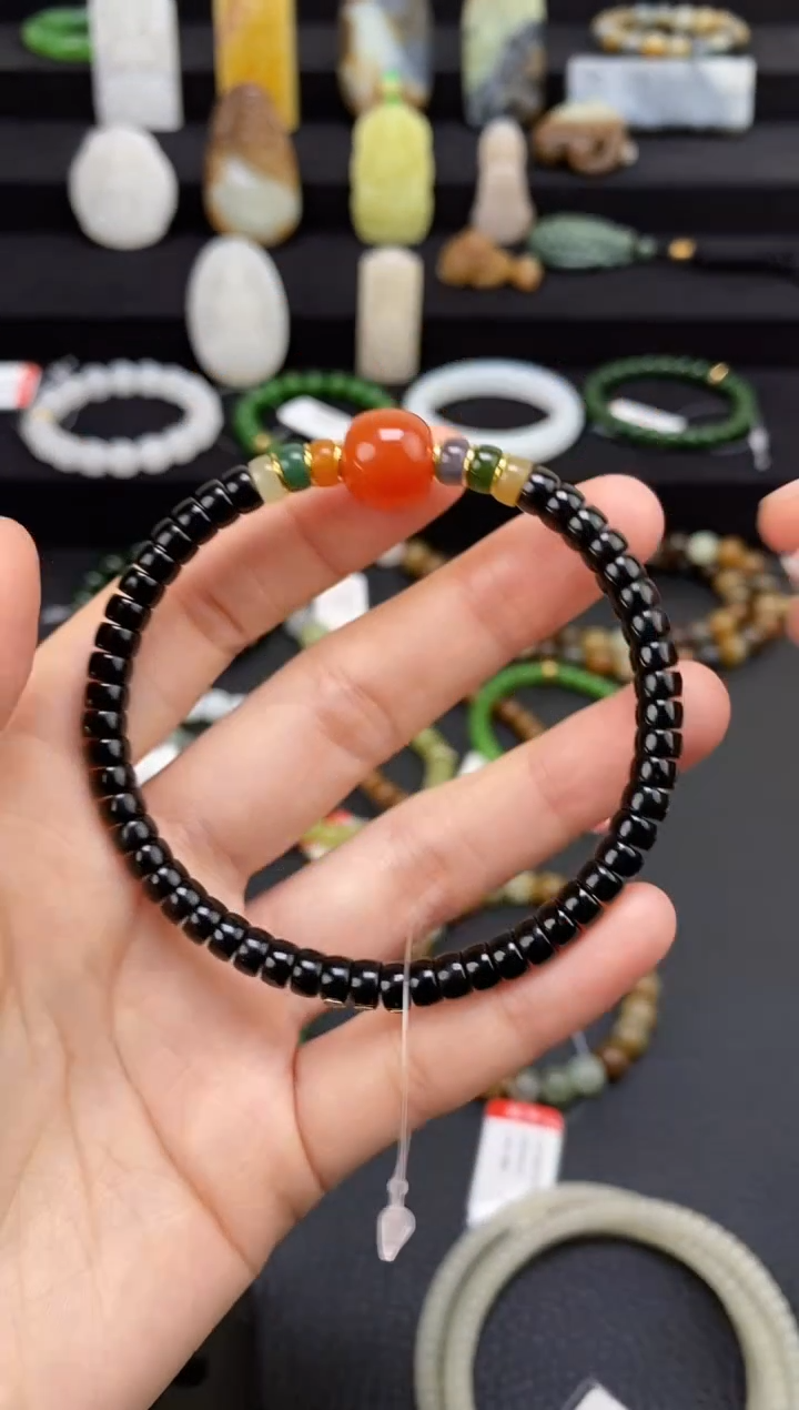 未镶嵌和田玉车挂黑青药片手串