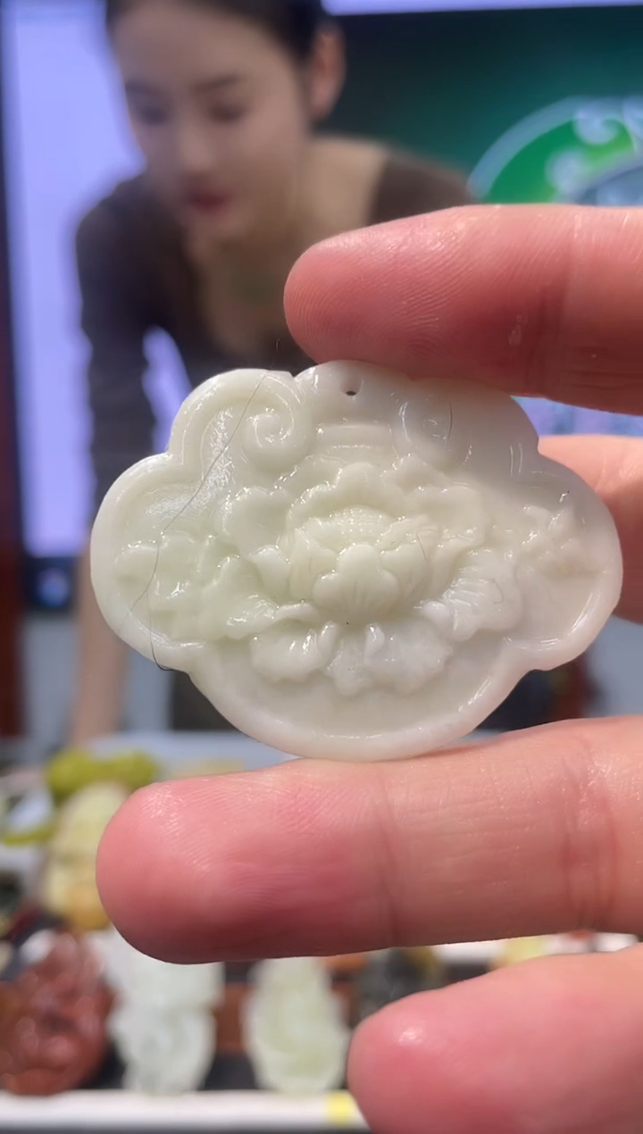 【闪购商品】岫玉吊坠未镶嵌·多样性发货*拍一发一