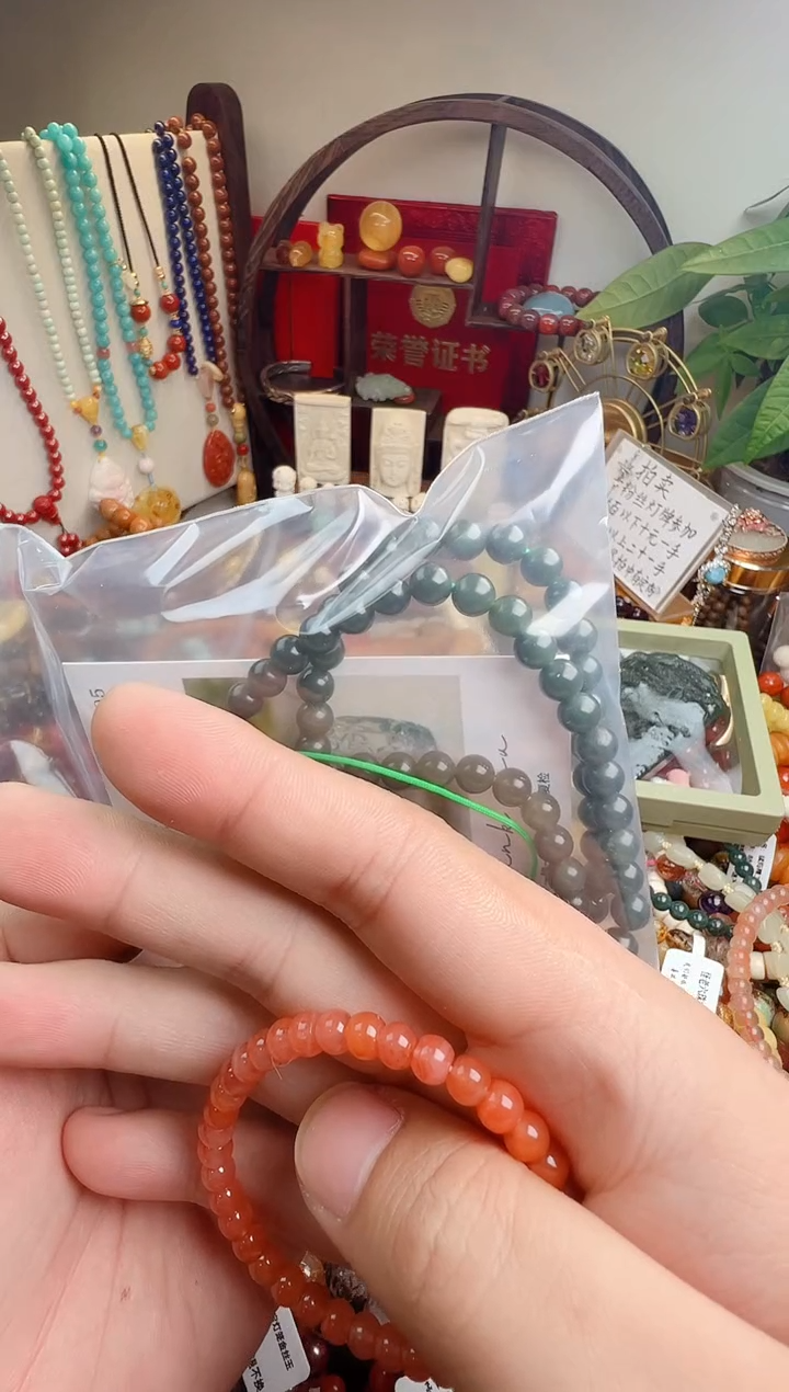 未镶嵌手链和田玉?****?多样性发货只发一件）0000295