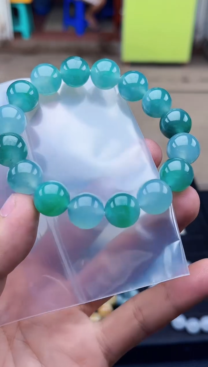 定制翡翠未镶嵌毛货需精细抛光拍一发一