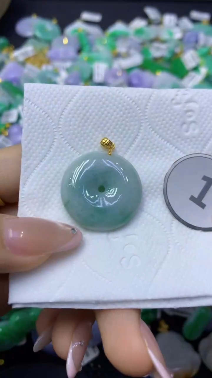 颈饰未镶嵌翡翠天然缅甸翡翠A货