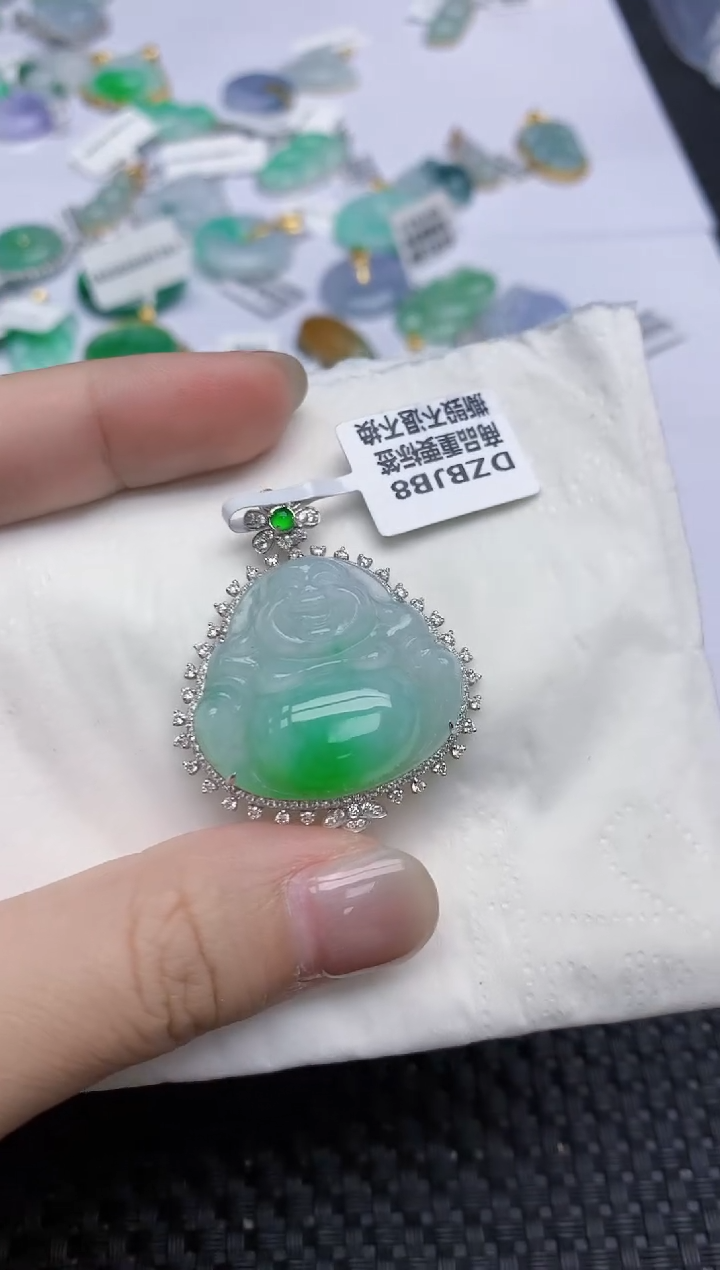 【闪购商品】翡翠颈饰18K金镶嵌天然翡翠A货