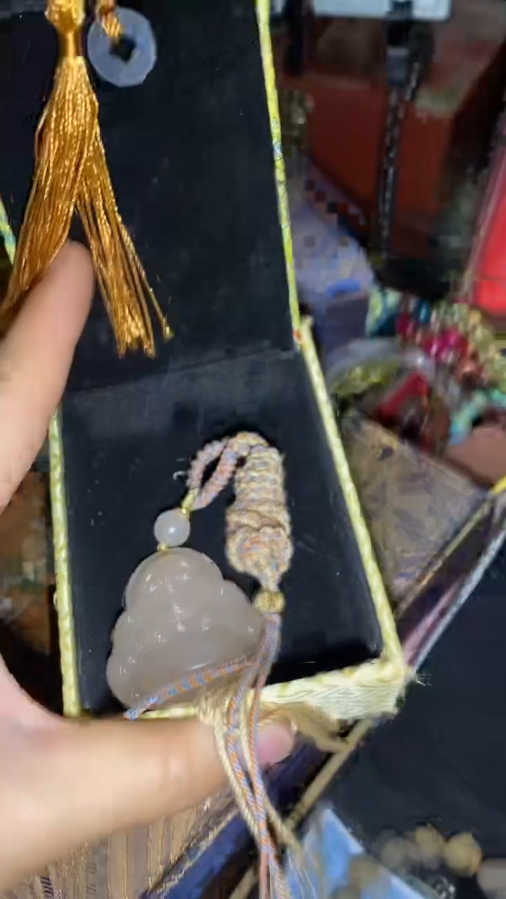 和田玉（糖玉）未镶嵌颈饰福利-藕粉佛現䒫复古工藝