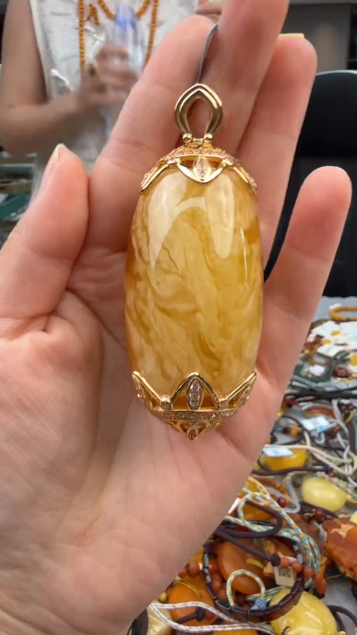 未镶嵌颈饰琥珀271秒拍号 假一罚三