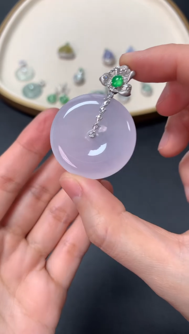 【闪购商品】翡翠吊坠(不含链)18K金镶嵌19800