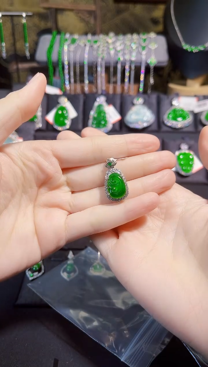 【闪购商品】翡翠耳饰银S925镶嵌如意吊坠