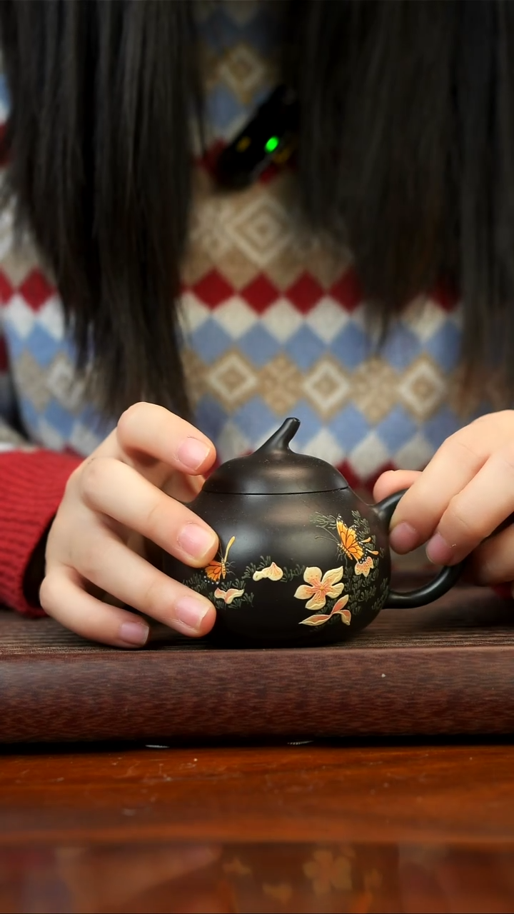 茶壶紫砂宜兴紫砂黑料茄瓜