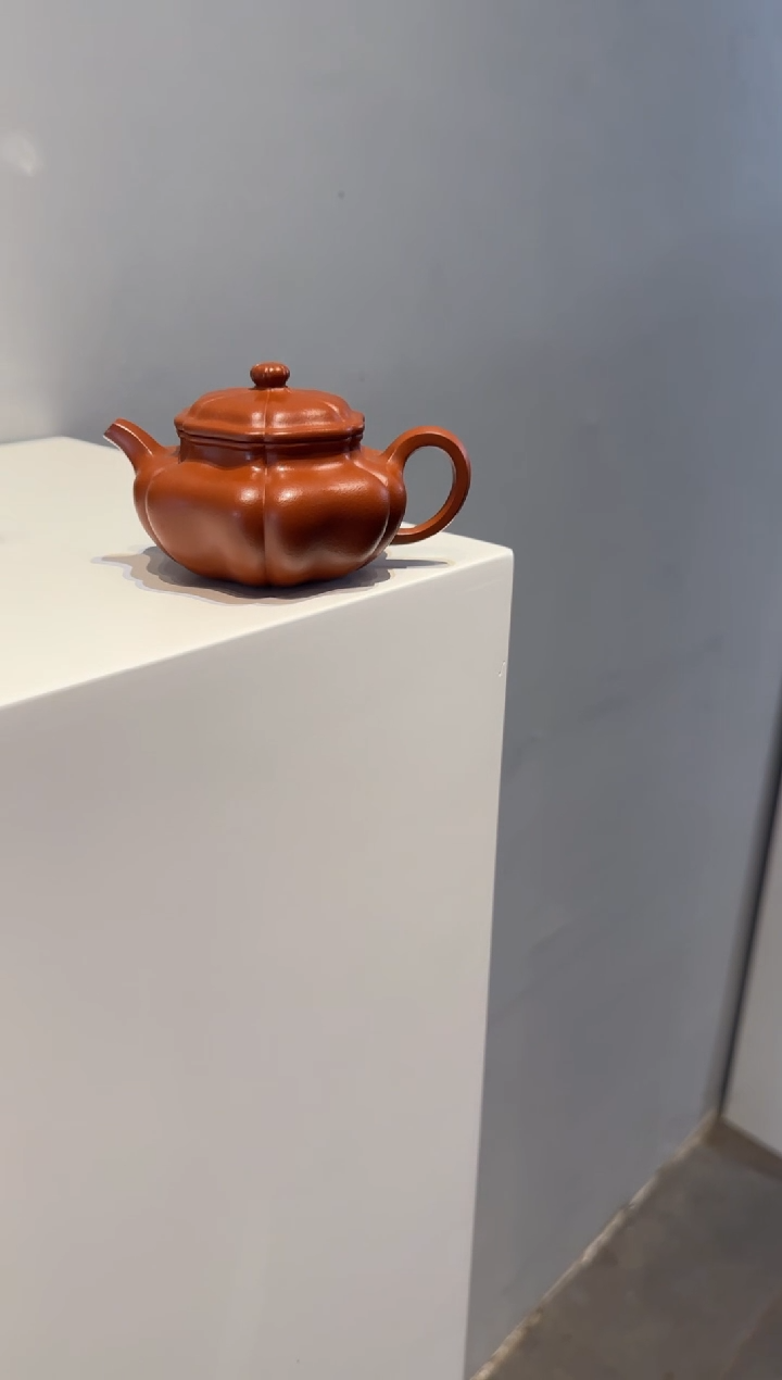 茶壶紫砂葵仿古 朱泥