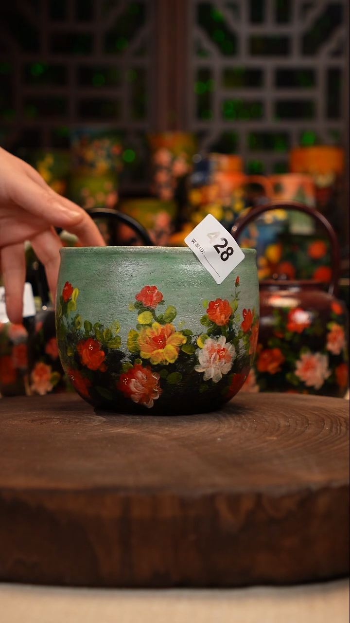 油画   釉下彩   壶