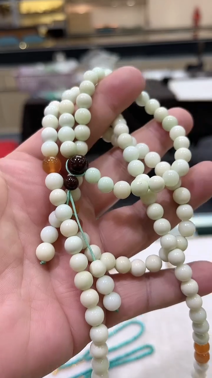 【闪购商品】蛋白石多圈未镶嵌多样性发其一25022009