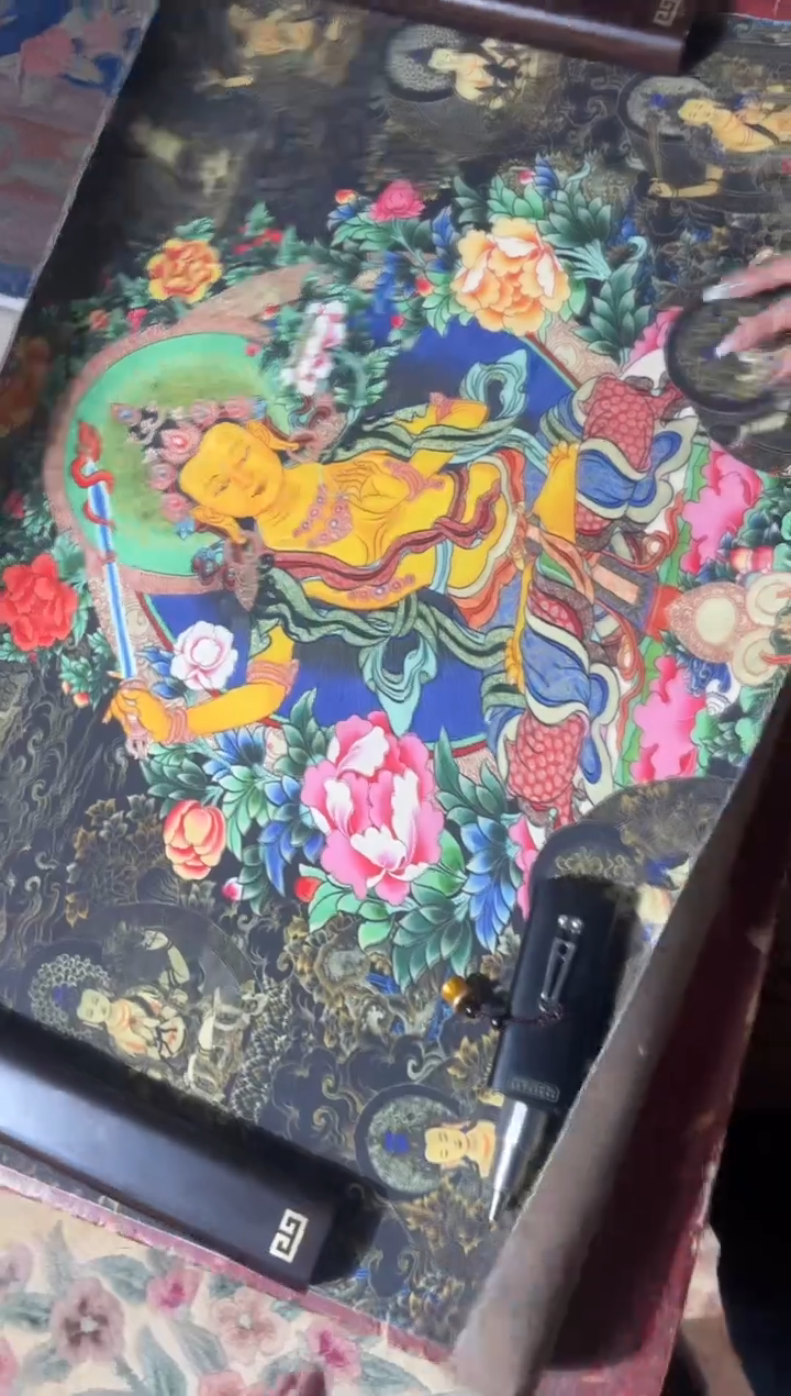 卷轴画龙妹的唐卡tk16