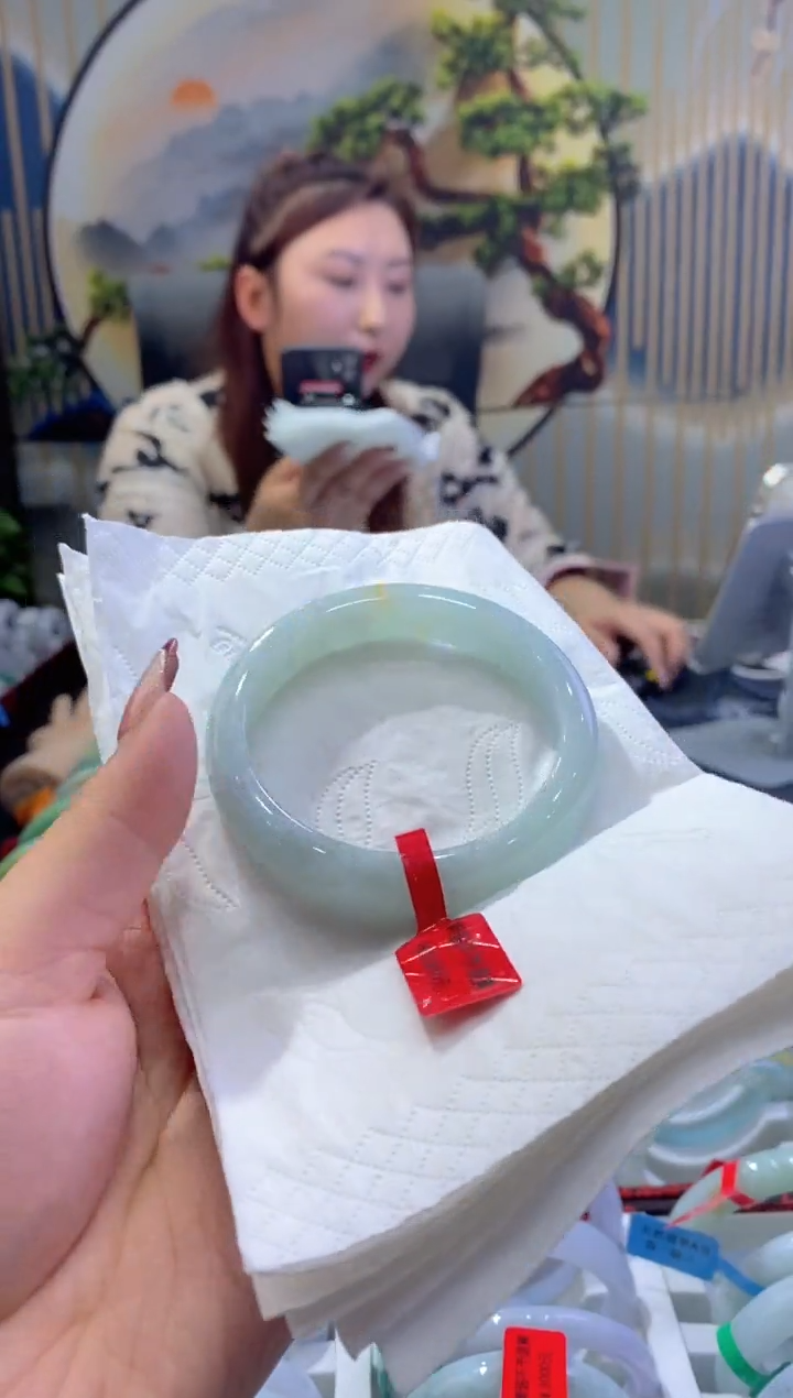 【闪购商品】翡翠手镯未镶嵌00009408