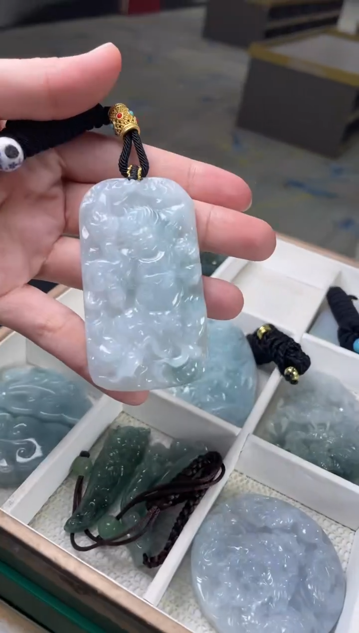 【闪购商品】定制翡翠未镶嵌03-06HDJT0140371