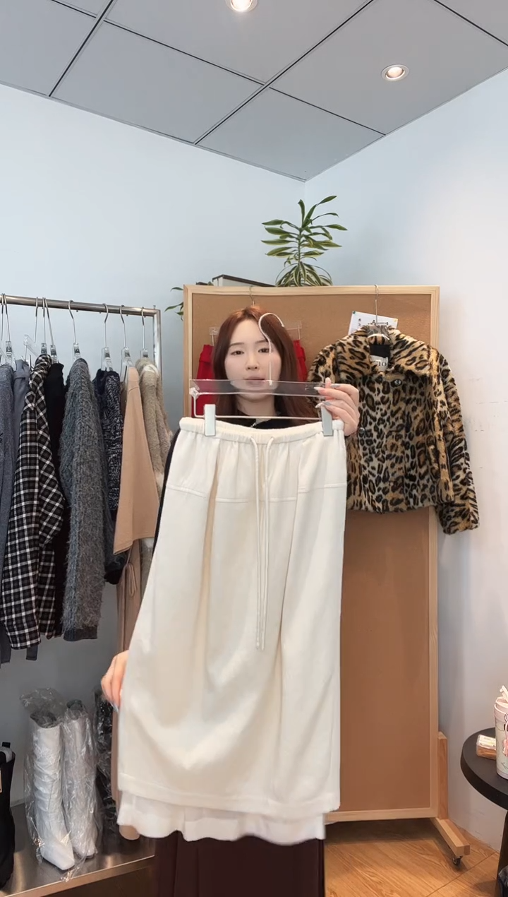 编号087LAMRONS设计师品牌 直筒长半裙S码 松紧腰待开价