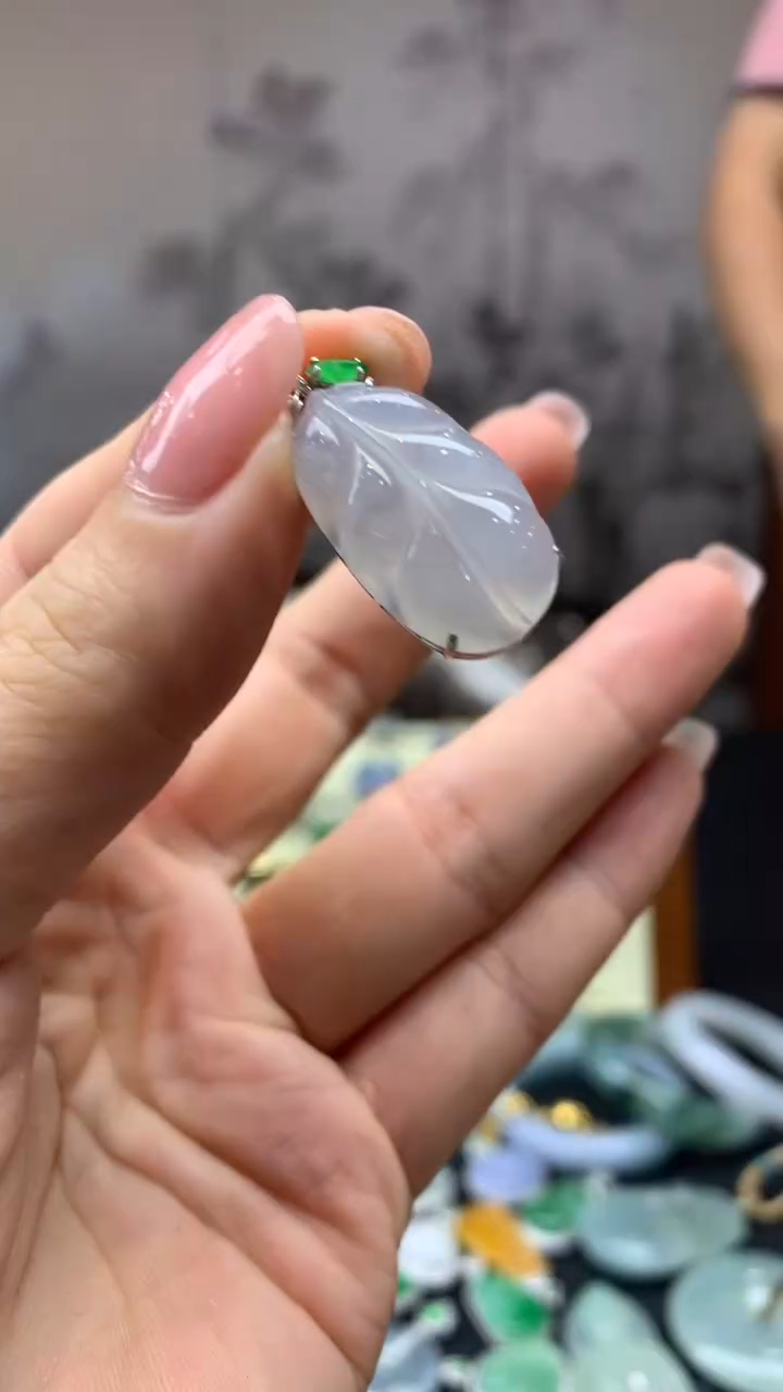 【闪购商品】翡翠颈饰18K金镶嵌30-天然翡翠