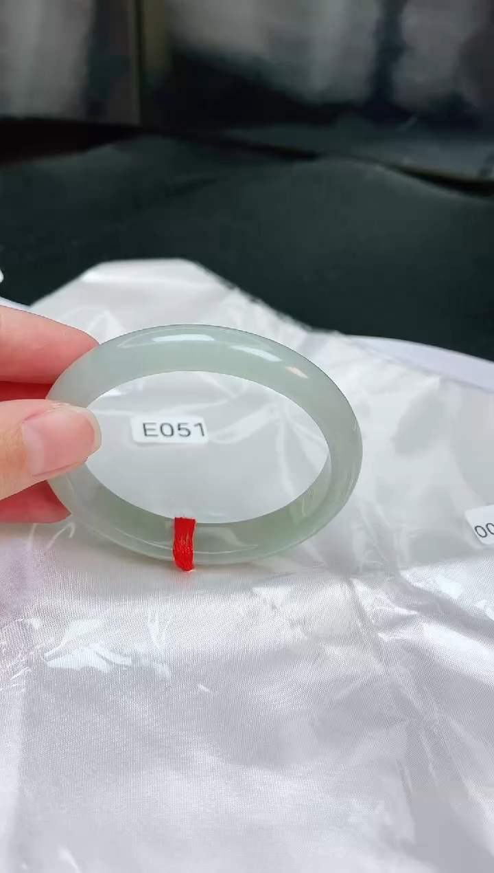 【闪购商品】翡翠手镯未镶嵌缅甸天然A货翡翠手镯