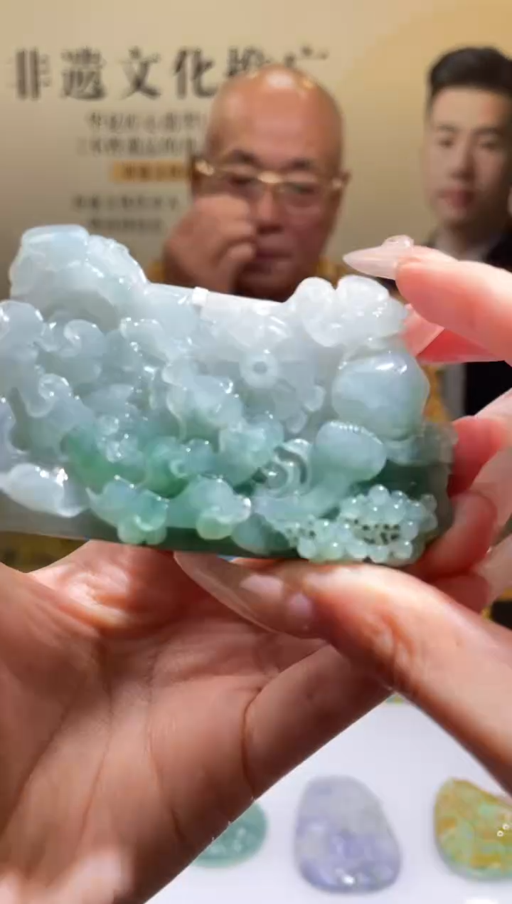 翡翠未镶嵌颈饰Z-@@LSFC052634