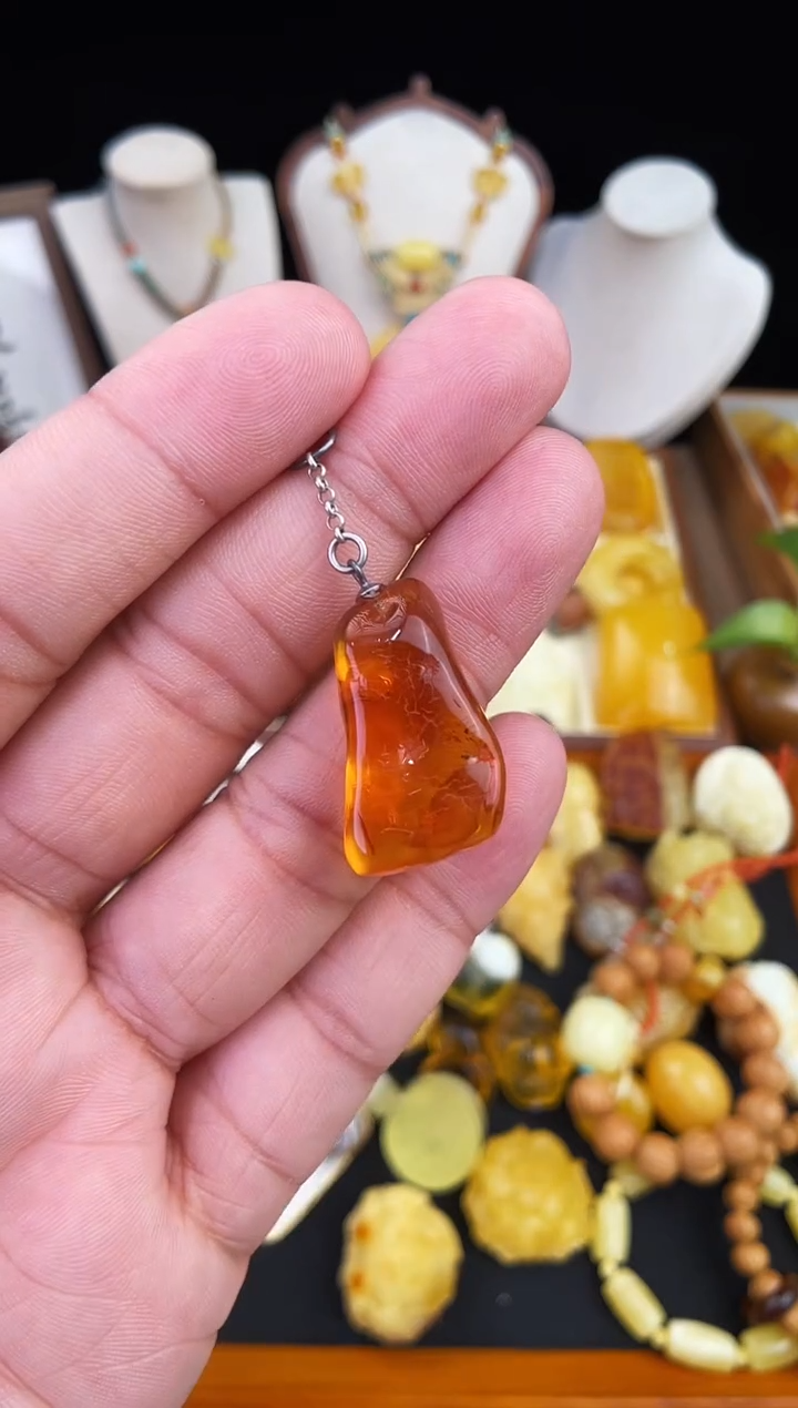 琥珀未镶嵌珠宝奇石柒月