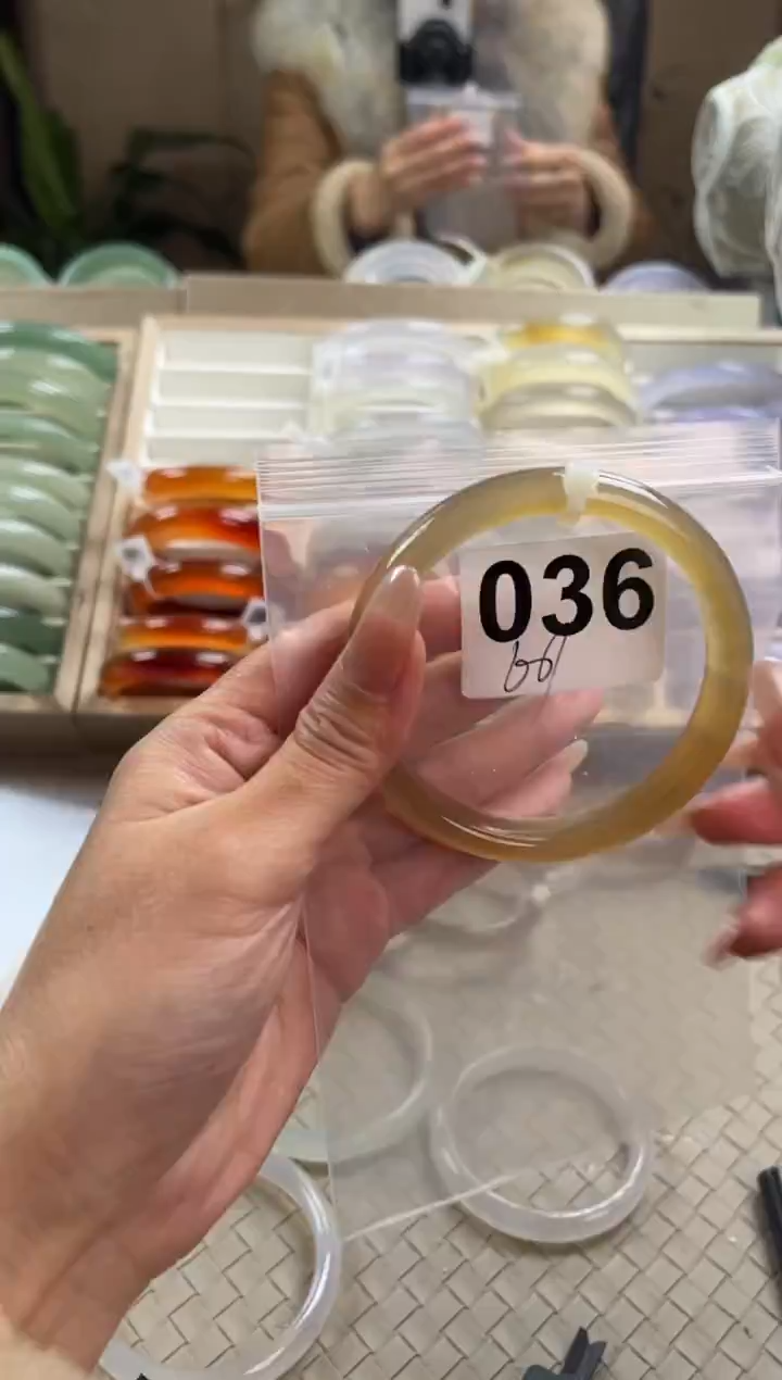 手镯玛瑙/玉髓未镶嵌036