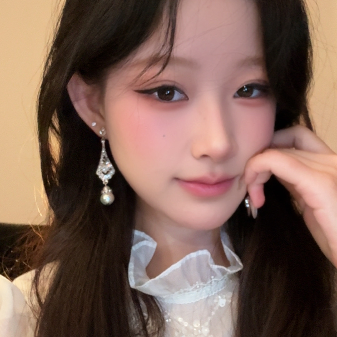 铜合金耳饰 银钻珍珠垂帘耳钉时尚轻奢个性耳饰新款耳饰