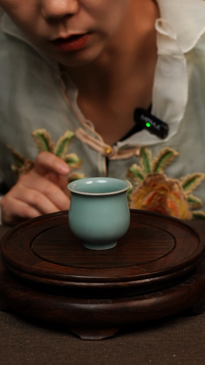 瓷片仿古天青全手玉兰杯60ml 微瑕 不带礼盒