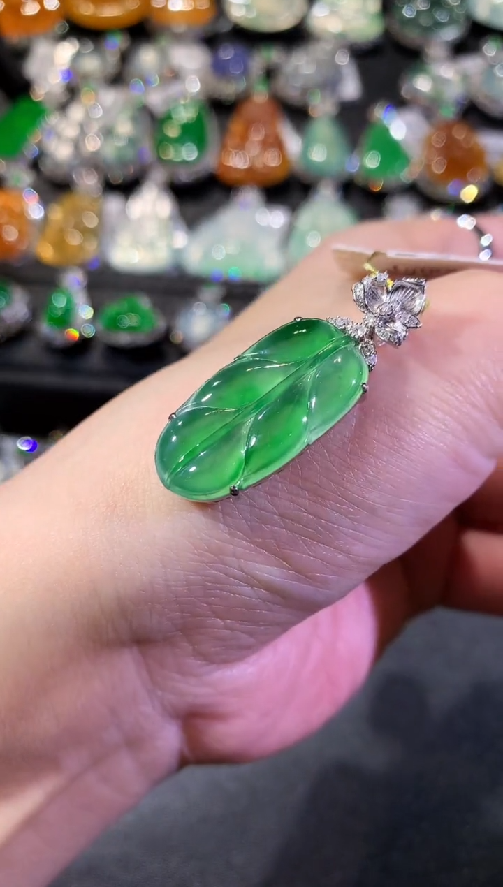 【闪购商品】翡翠吊坠(不含链)18K金镶嵌16-叶子