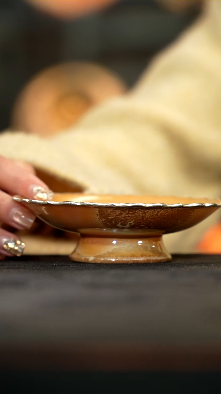 金丝楠木银口壶承